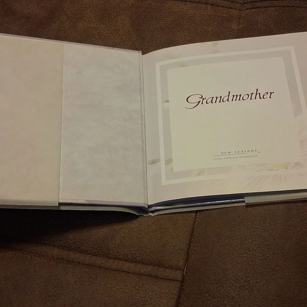Grandmother Sentiment Book with Floral Design